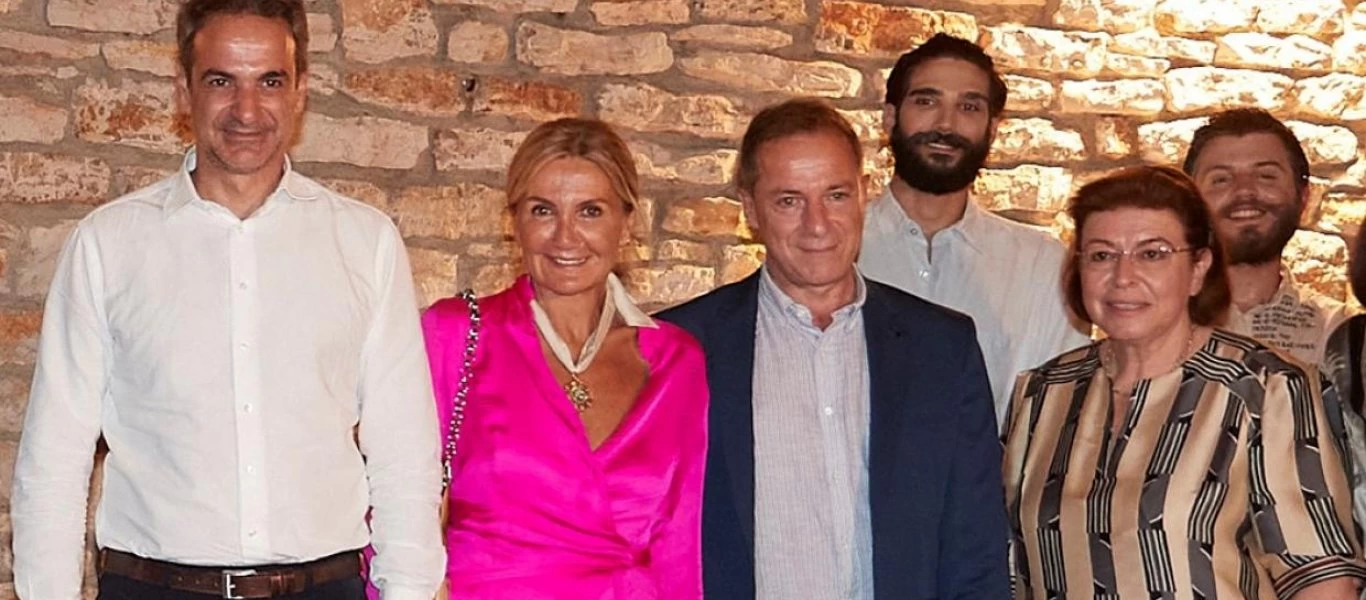 Η κυβέρνηση αρνείται να αναλάβει τις ευθύνες της και... ανακοινώνει lockdown - Η περίεργη προστασία στον Δ.Λιγνάδη